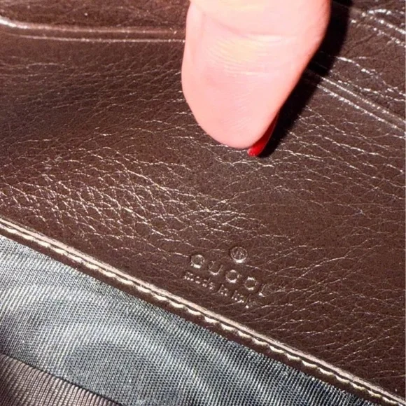 Gucci Tan and Gold Heart Wallet - Picture 5 of 5